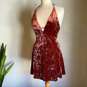 Astr the label crushed velvet mini backless dress